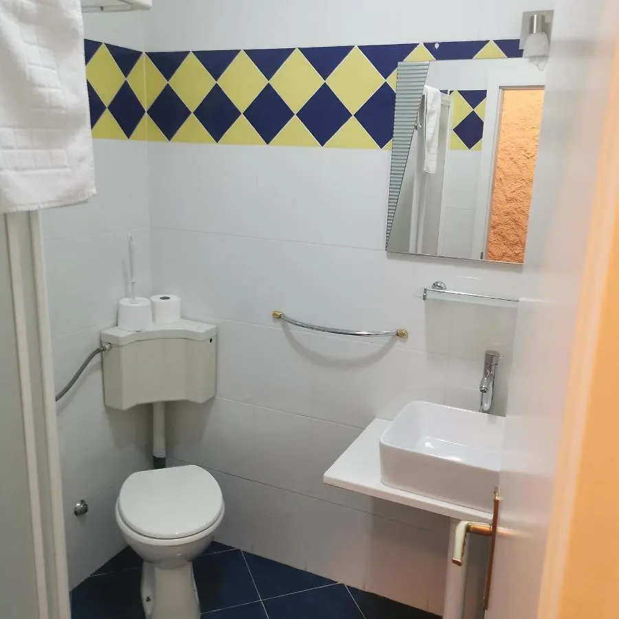 B&B Feral Ровинь