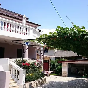 Jaklin Apartman
