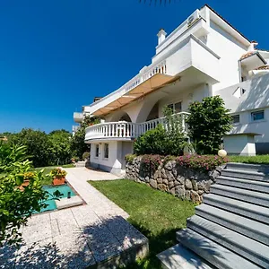 guesthouse-halilagic.primorje-gorskikotar.com/